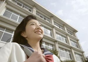 様々な国の子供たちが共に授業を受けている場所です